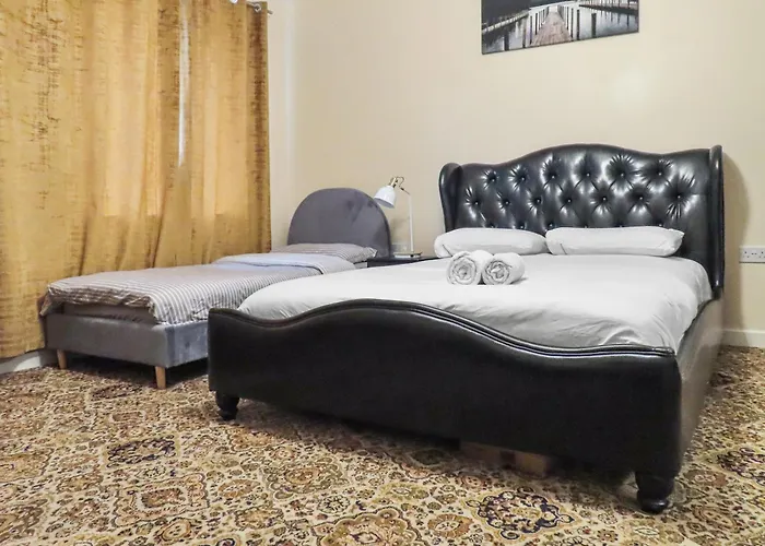 Comfy Apartment 5 Min Walk To Barking Station