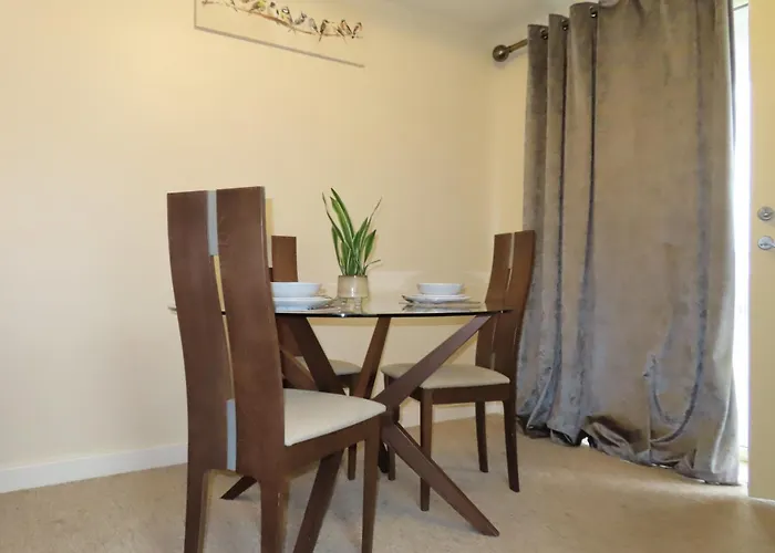 Comfy Apartment 5 Min Walk To Barking Station
