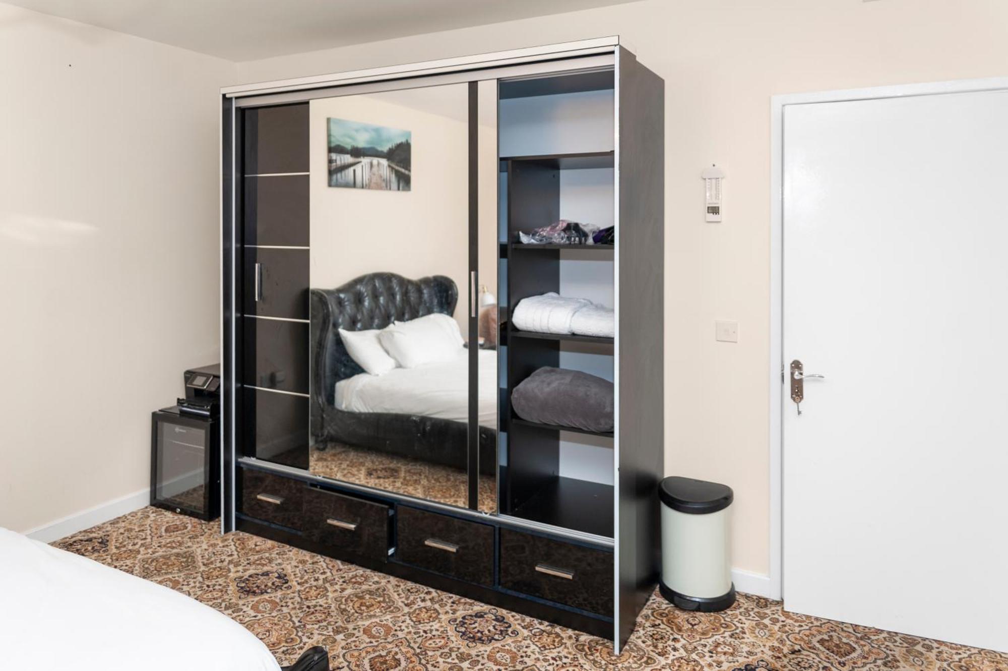 Comfy 5 Min Walk To Barking Station Apartment Barking (Greater London)