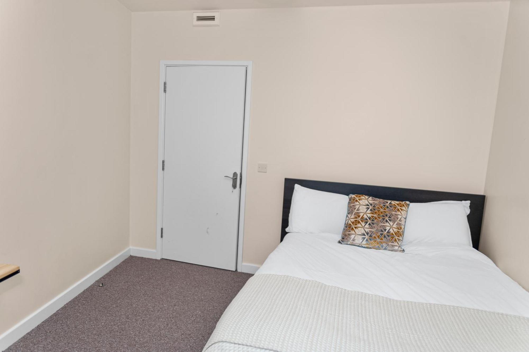 Comfy 5 Min Walk To Barking Station * Barking (Greater London)