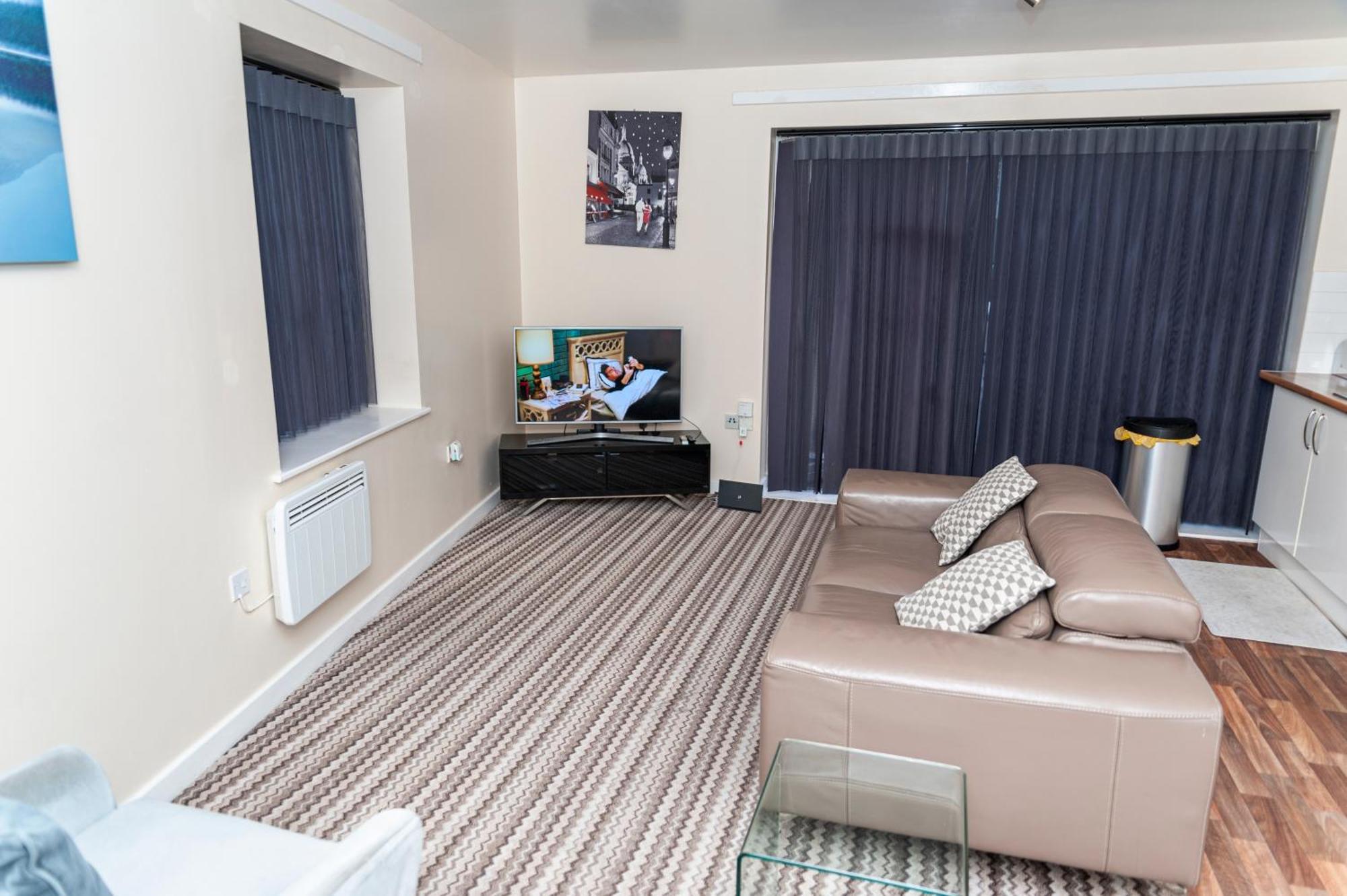 Comfy 5 Min Walk To Barking Station Apartment *