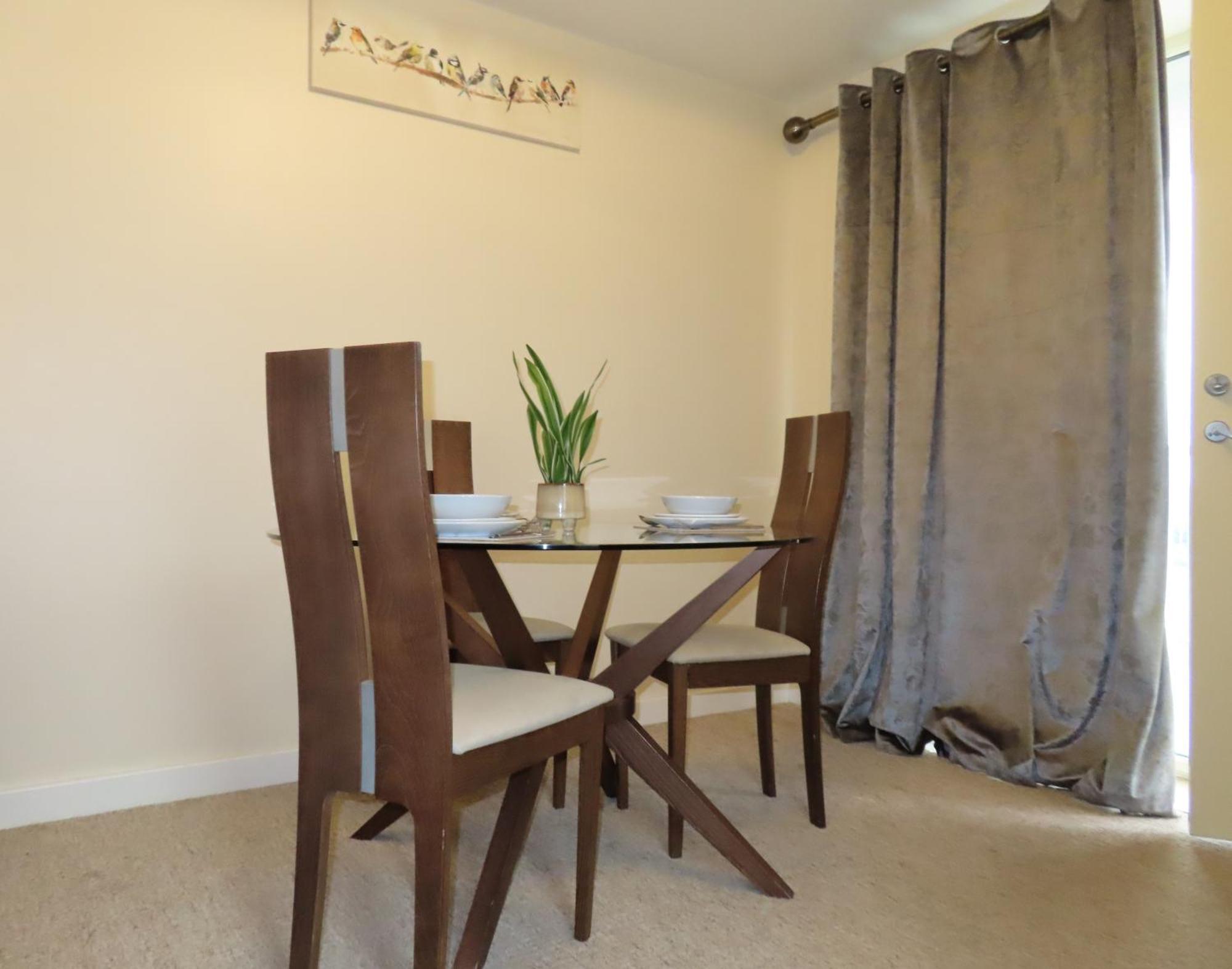 Apartment Comfy 5 Min Walk To Barking Station